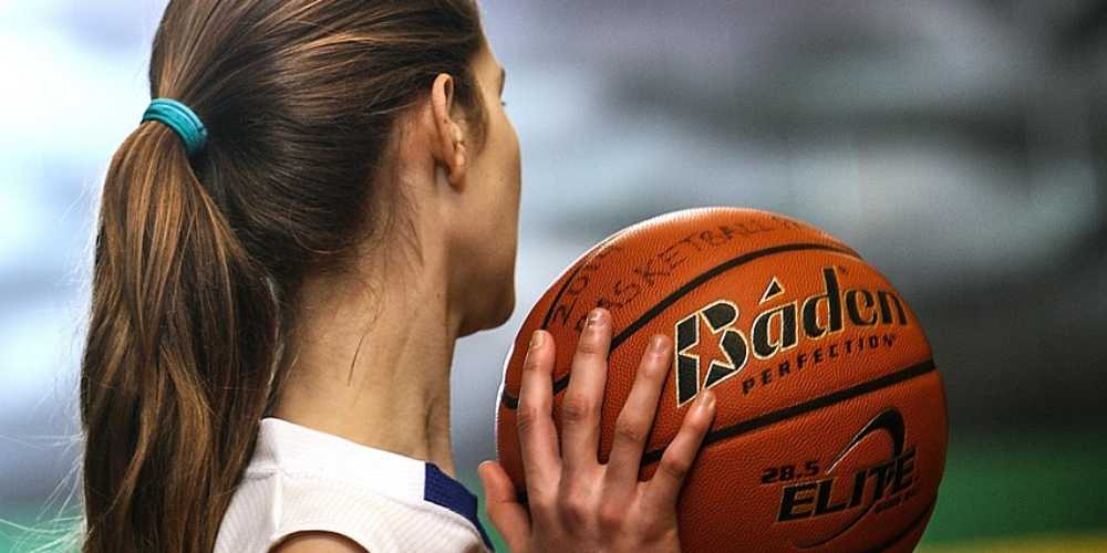 nő kosárlabdát fog - legjobb szorzók online ma wnba