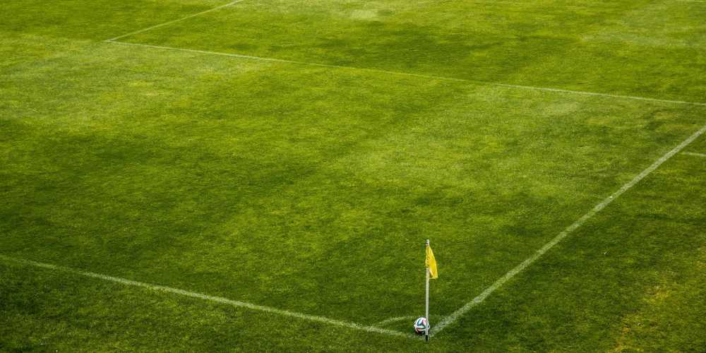 Angol ligakupa 2025 fogadási tippek és szorzók az egész évre!