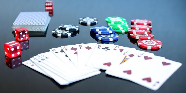 Egy iráni szépségkirálynő jött rá, mi a sikeres póker titka