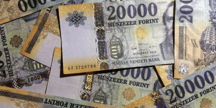 Mi lesz a forinttal az online kaszinókban 2023 során?