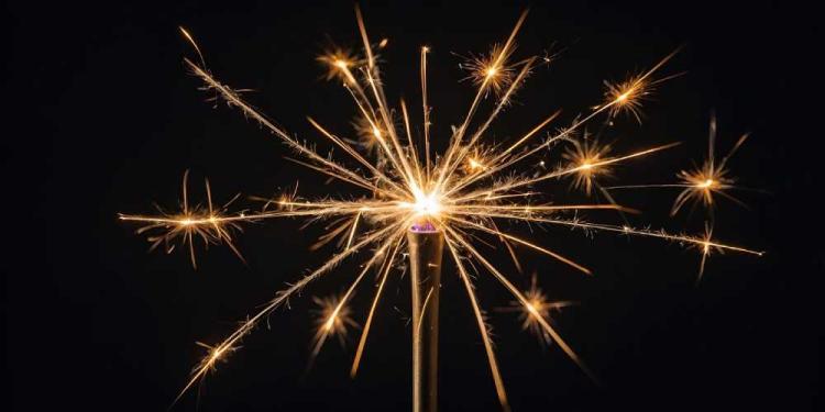 Újévi ivós játékok szerencsejátékkal – Ez tuti bejön mindenkinek!