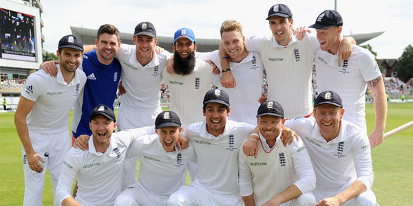 English Test Cricket Gambles On Last Hurrah In India