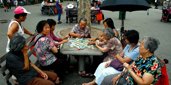 Chinese Gambling Arcade has Chinese Elders Hooked on Fish