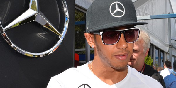 Lewis Hamilton Brands his Rivalry with Rosberg a Poker Game