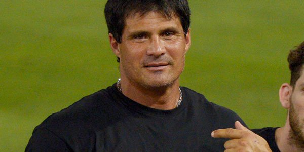 Jose Canseco Losing Finger at Poker Table: Hoax