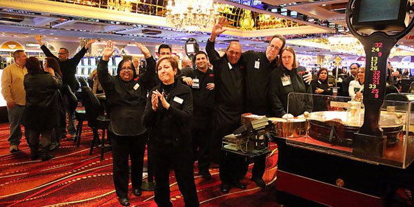 Jobless NJ Casino Workers Struggle to Make Ends Meet