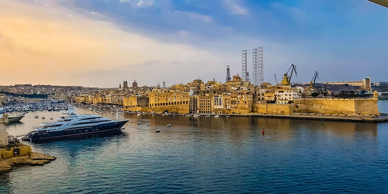 Win a Poker Tour to Malta Worth €3200 at 32Red Poker