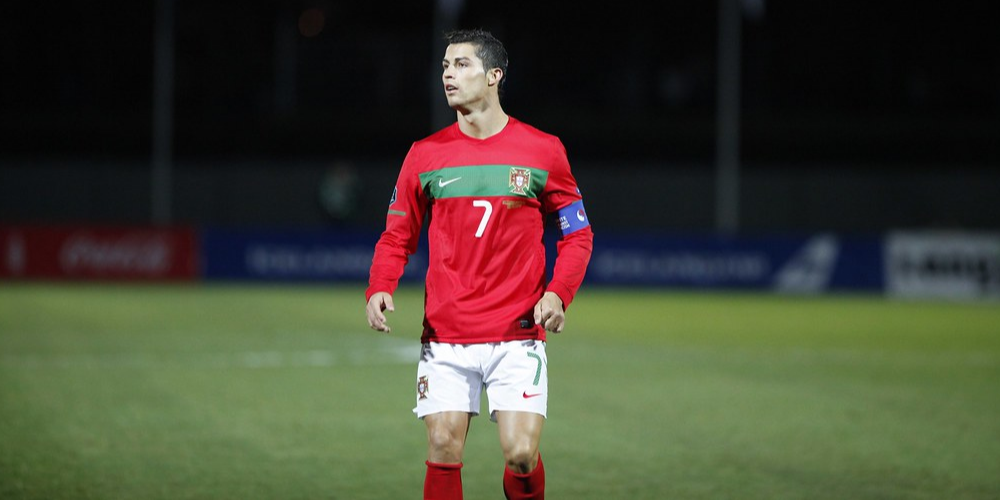 Soccer Shirt Numbers. Their history and meaning GamingZion