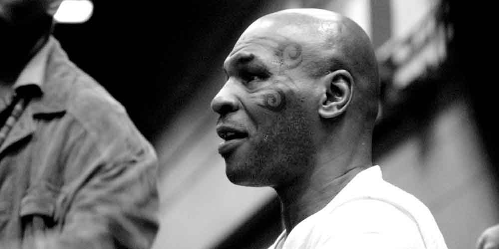 Mike Tyson vs Roy Jones Predictions – One Destroys the Other