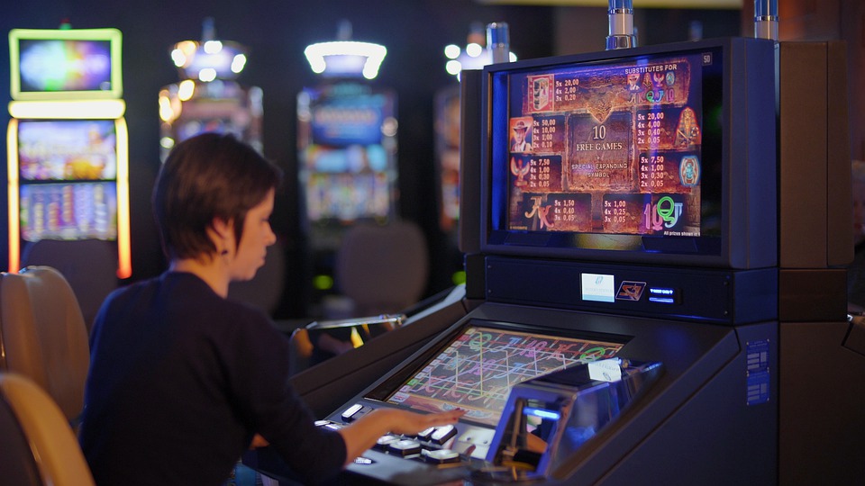 Unusual Casino Slot Machines: Slotzilla and Silver Strike