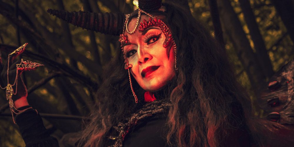 vampire costume for Halloween