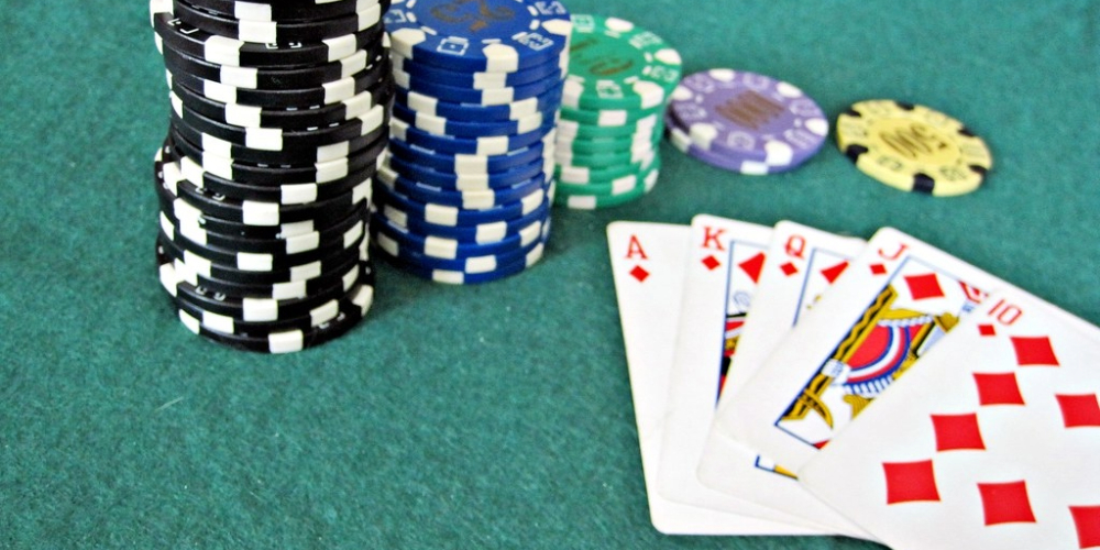 showing your cards in poker