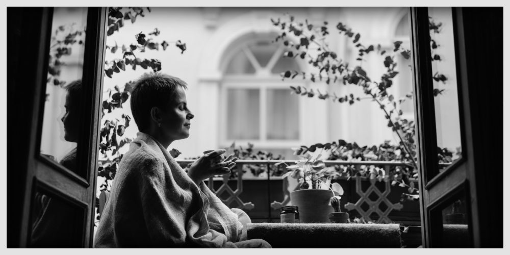 Apply meditation to poker games