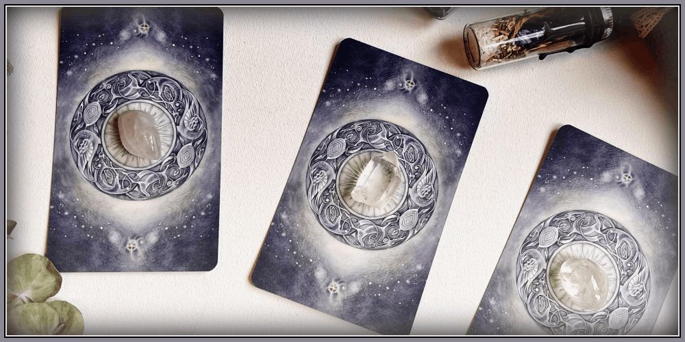 The Falling Snow deck for December Tarot