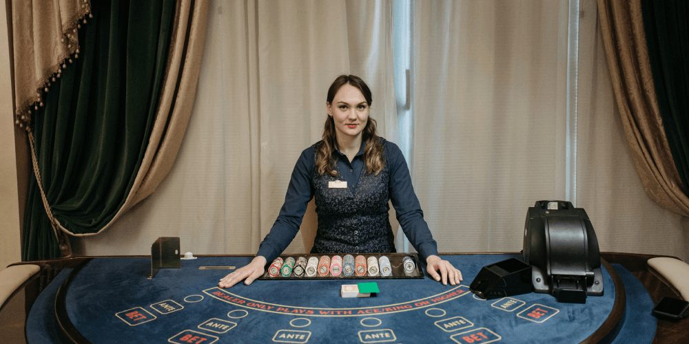 how to act like a casino dealer