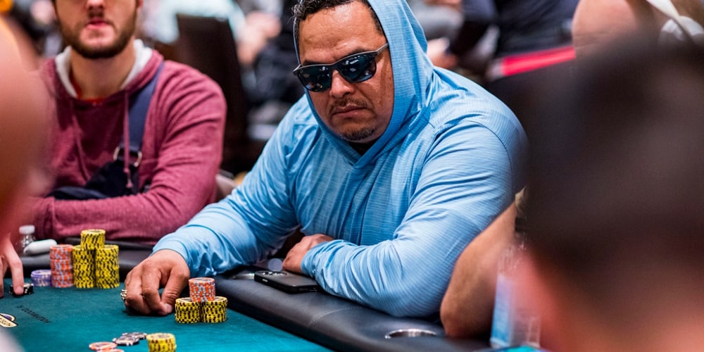 poker players wear sunglasses