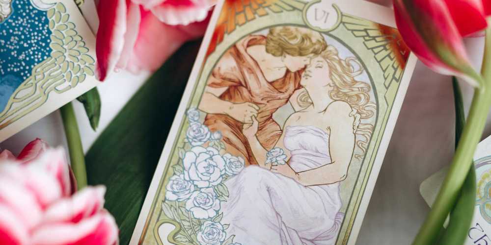 lovers card in a fantasy hand-drawn style - cozy online fortune telling for casino