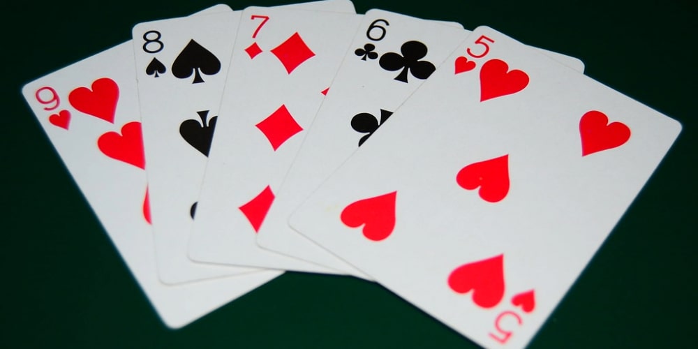 play Pai Gow poker online