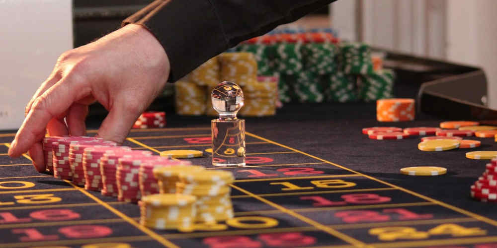 being a casino dealer