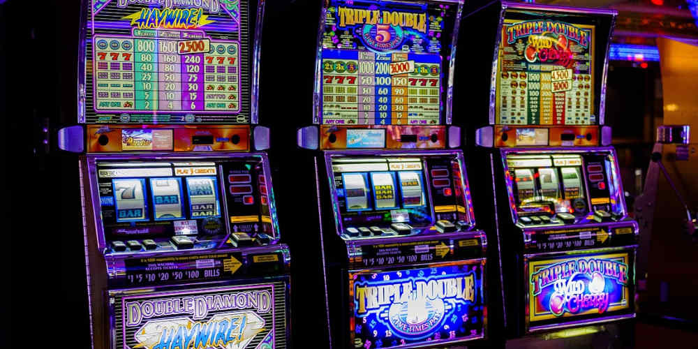 slots from the same slot game specifications