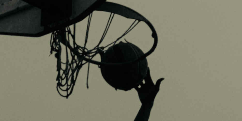 bet on the death of street sports represented with street ball dunking 