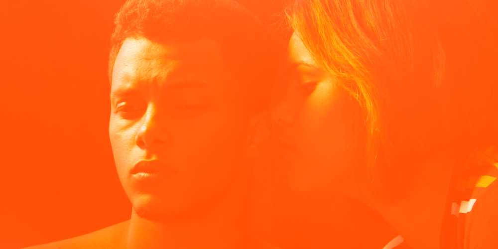 woman and man whispers - The top 6 Reddit stories from online bettors