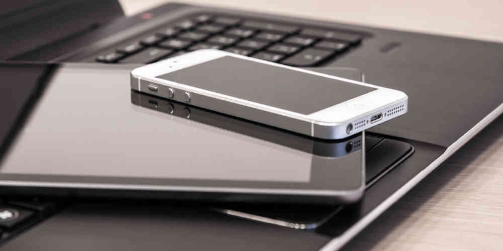 online gambling mood image showing devices