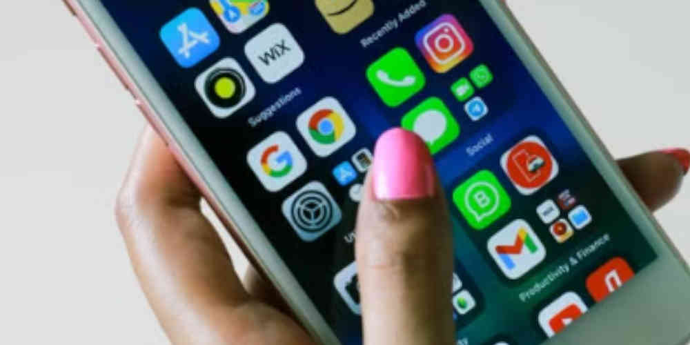 woman looking for the best online casino bonus codes on her phone