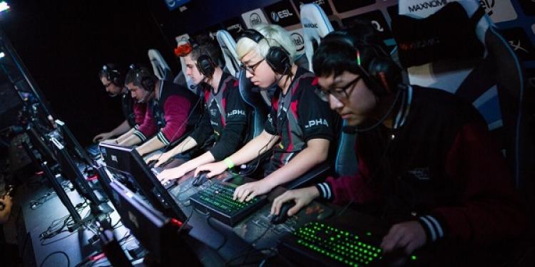 A Beginner’s Guide on How To Become a Pro Gamer