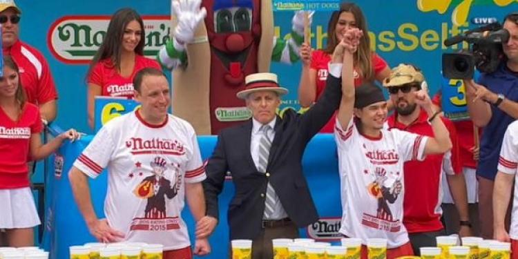 Bet on Hot Dog Eating Contest on The Independence Day!