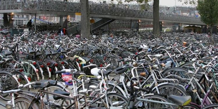 How Amsterdam Kept Cyclists On Their Bikes For More Than 40 Decades