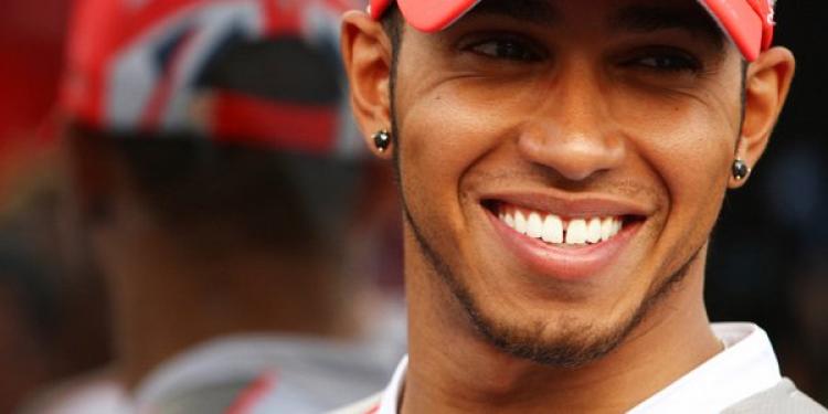 Bookies Tapping Lewis Hamilton for the Formula 1 Crown