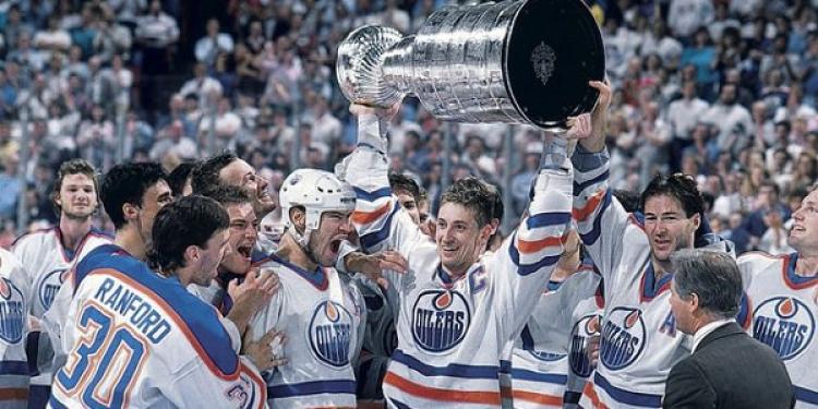 Top Five Best NHL Forwards of All Time