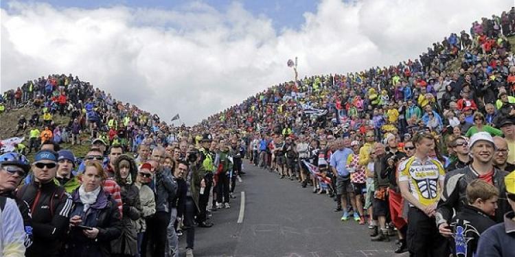 Pros On Bikes – The Tour de France in 21 Stages Of Glory