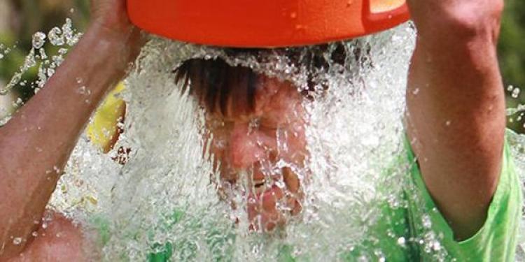 Challenge Accepted: Poker Players Support the Ice Bucket Campaign