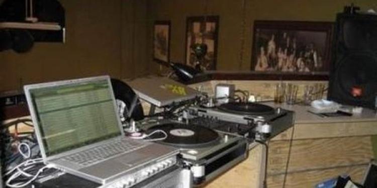 Police Crack Down on Illegal Internet Cricket Betting Shop in Hubli