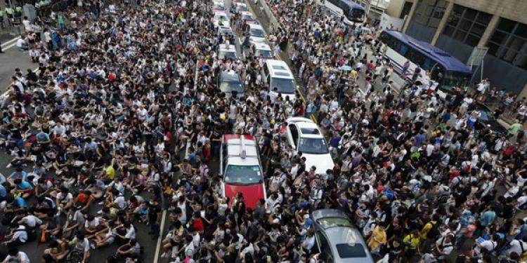 How Macau Casinos benefit from Civil Unrest in Hong Kong