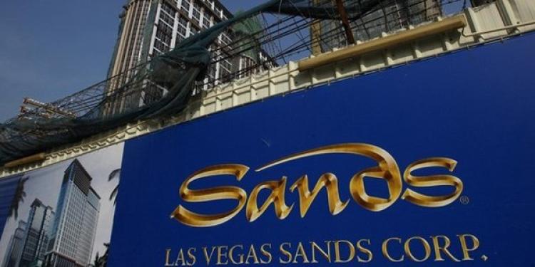 Sheldon Adelson’s War Against Online Gambling Continues