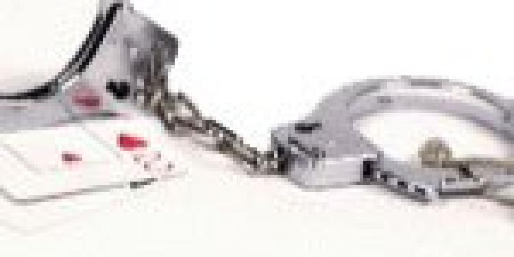 US Court to Fraudster: Play Poker or Go to Prison