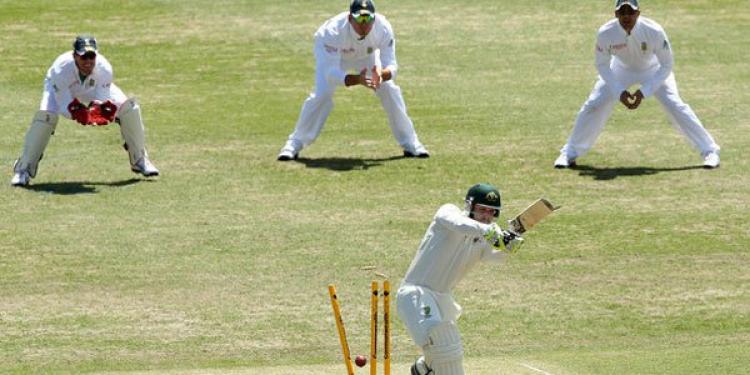 South Africa and Australia Face Each Other in a Classic Cricket Battle