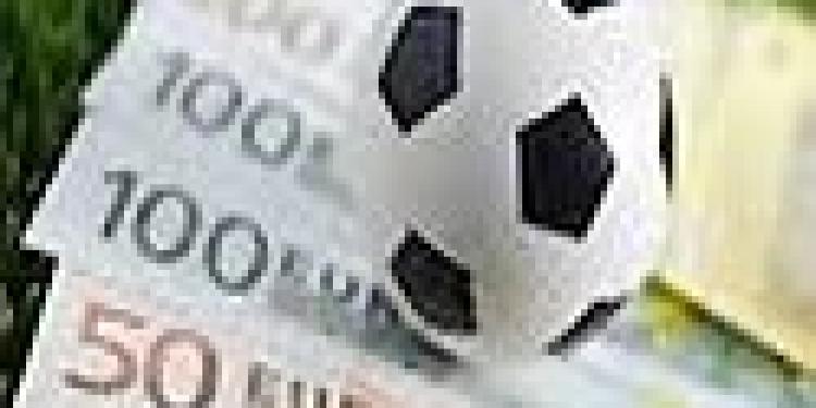 16 Italian Football Players and Officials Arrested For Fixing Games