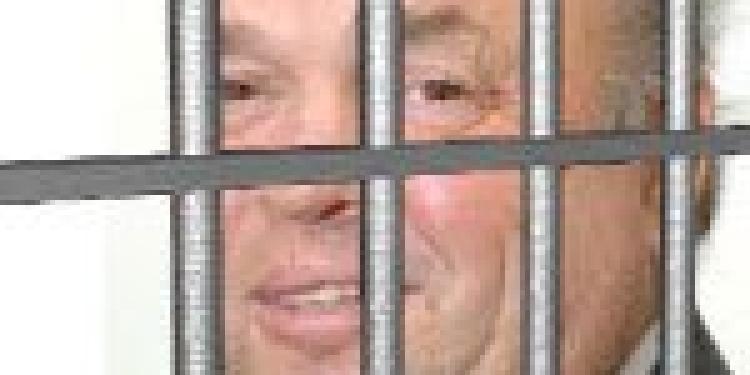 Elderly City Councilor Charged With Running an Online Gambling Empire