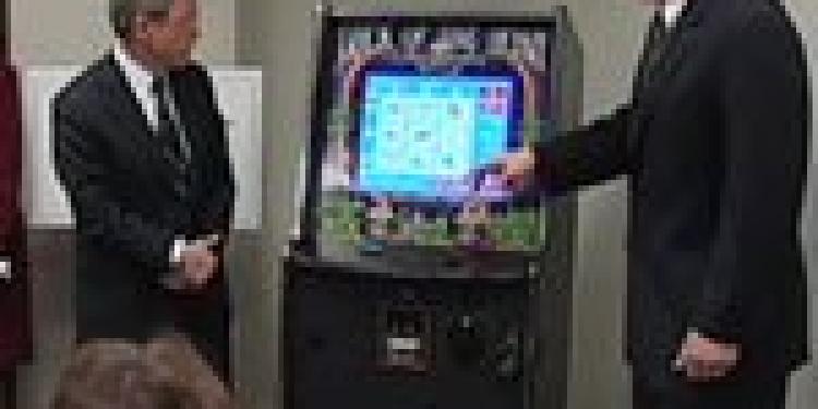 Ohio Internet Cafes Fighting for Survival and Possibly More