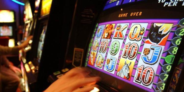 Romania Might only Allow Gambling Machines in Casinos
