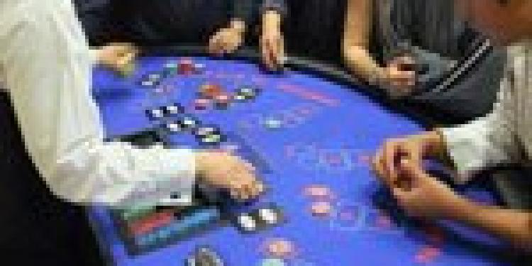 Korean Poker Players Are Paid to Lose in Social Gambling