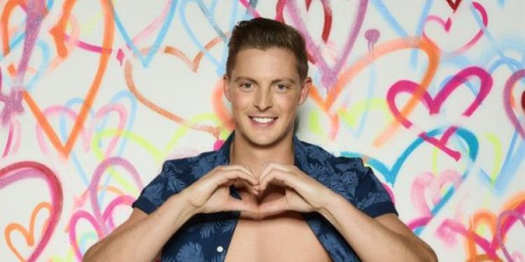 Doctor Alex George Dominates the Top Male Love Island 2018 Odds