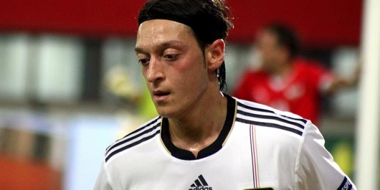 Mesut Ozil Should Quit German National Team – His Father Says