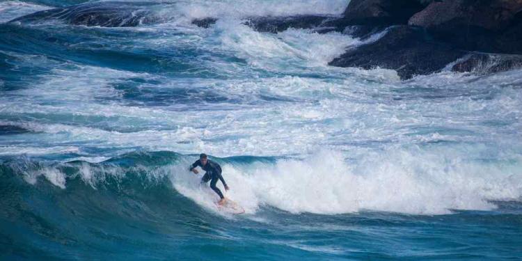 Bet on MEO Rip Curl Pro 2018 to be Dominated Again by Wilson-Medina Rivalry