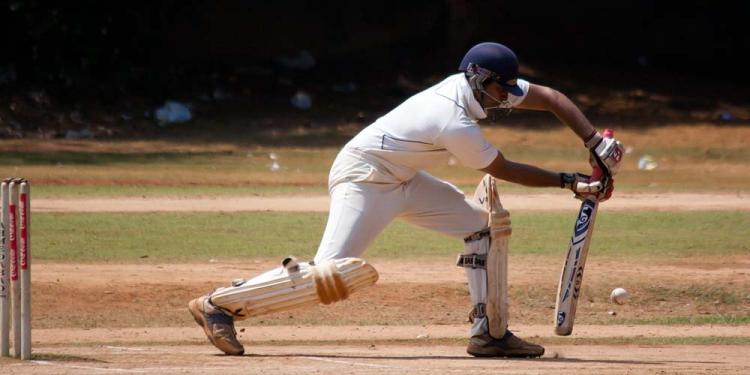 How to Catch a Cricket Ball