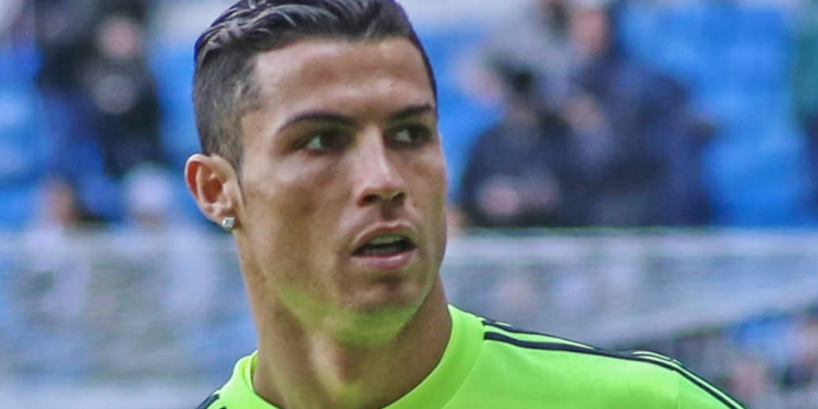 Is Cristiano Ronaldo Gay? – A Coming-Out Betting Predictions
